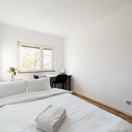 Grunwald Plomienna By Bookinghost Poznań